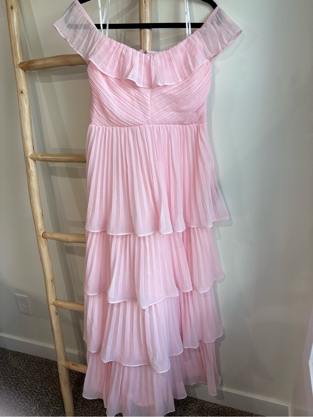 NWT Lulu’s Always Remarkable Pink Pleated Off-Shoulder Tiered Maxi Dress Size L